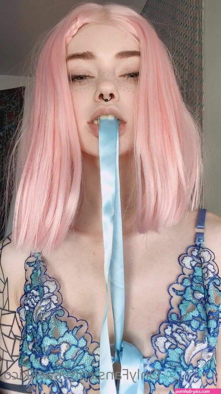 saekkico nude