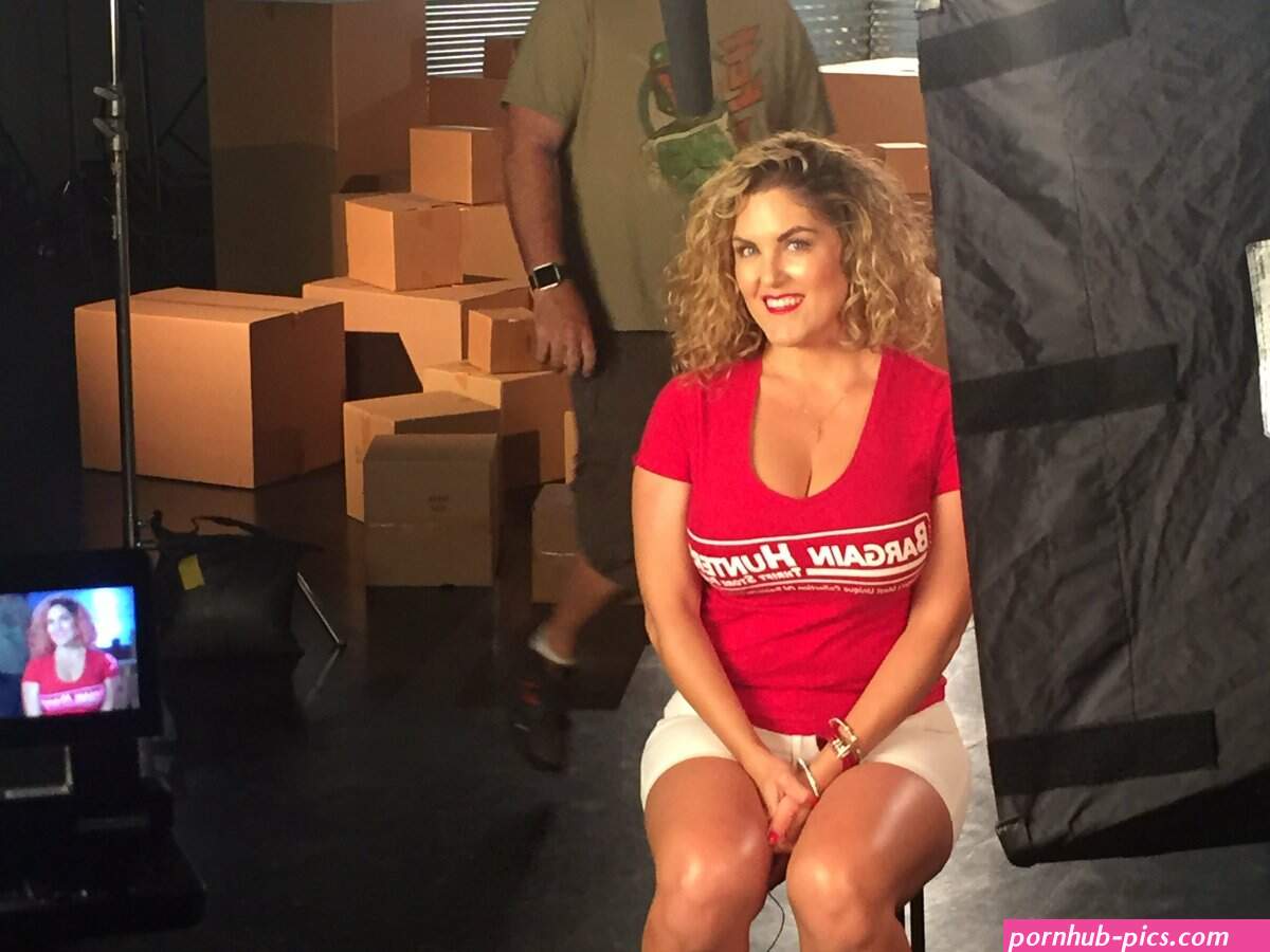 laura dotson boobs