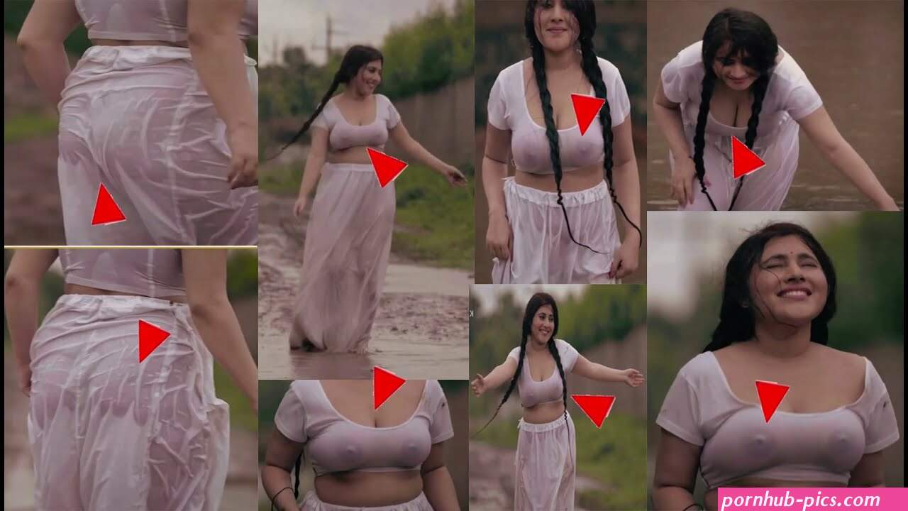 indian girl show nipple