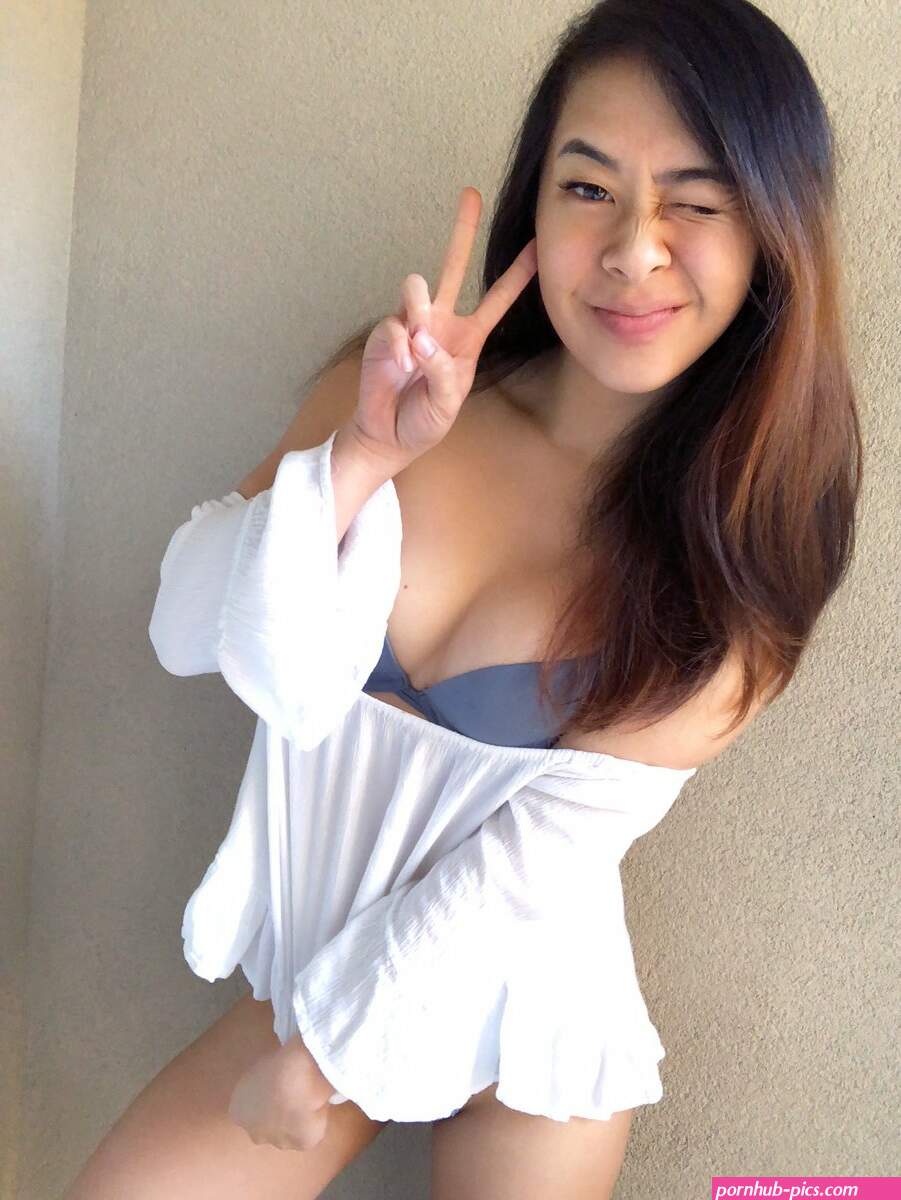 kaedia lang topless
