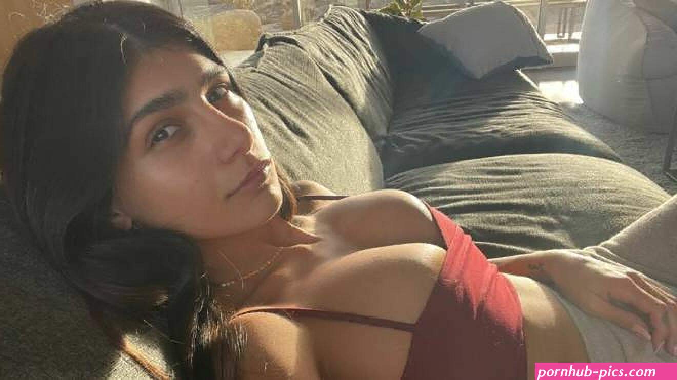 mia khalifa new nude 2021