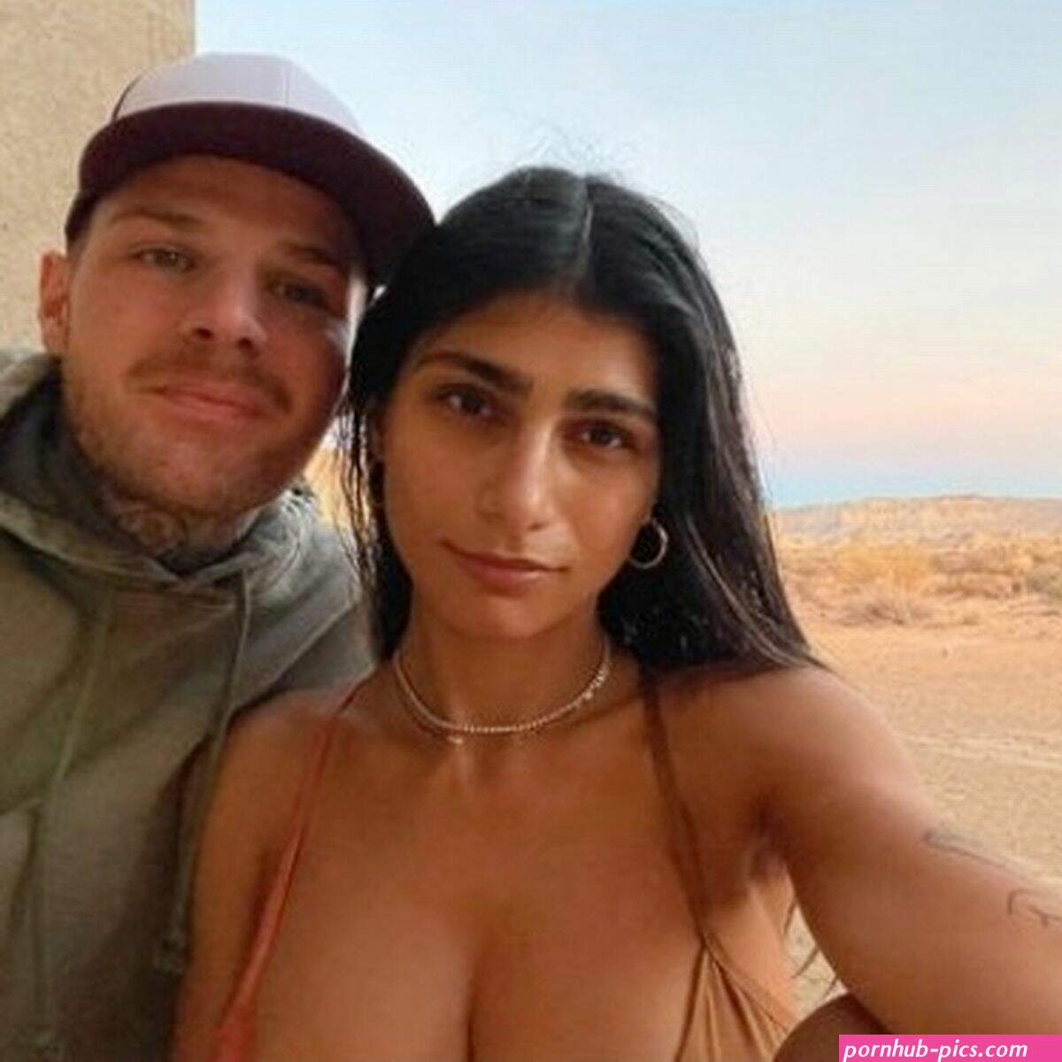 mia khalifa new nude 2021