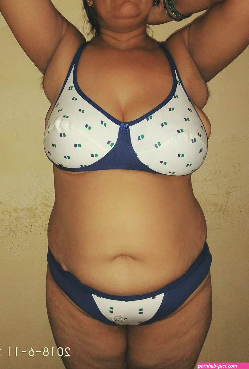 back bra auntay hd