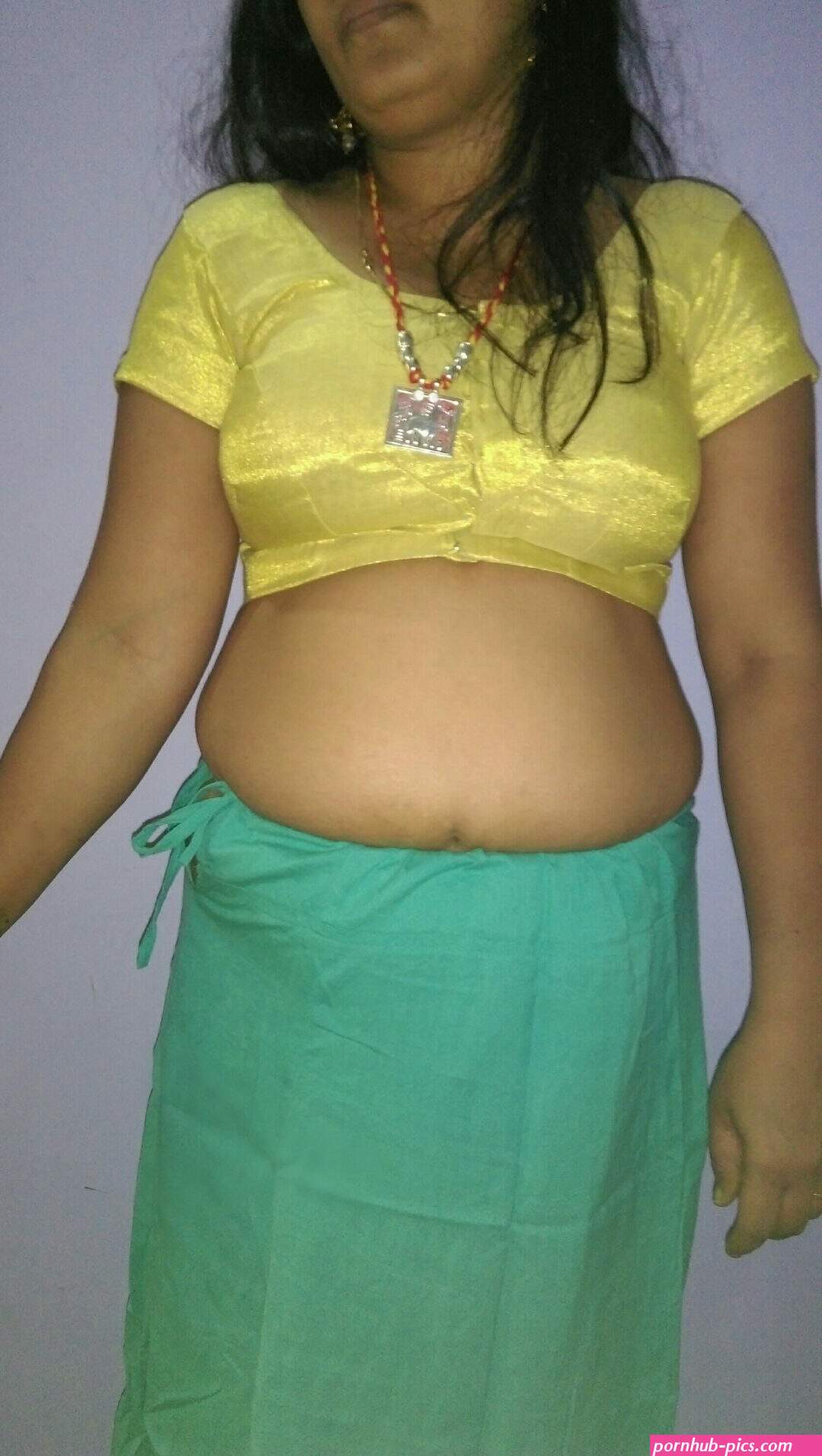 saree bhabi big boobs blouse pic