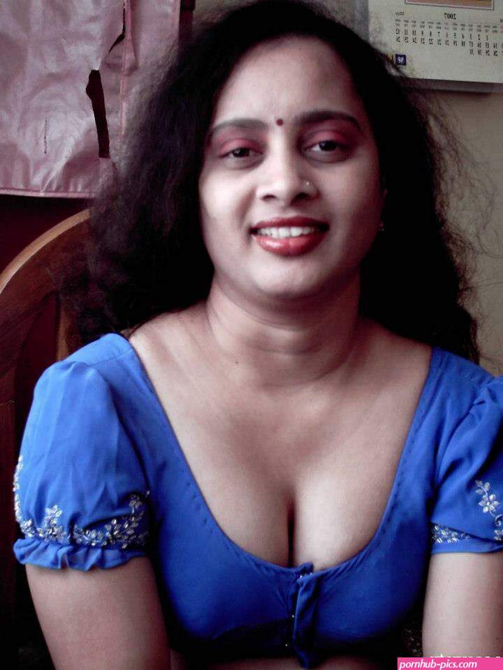 saree bhabi big boobs blouse pic