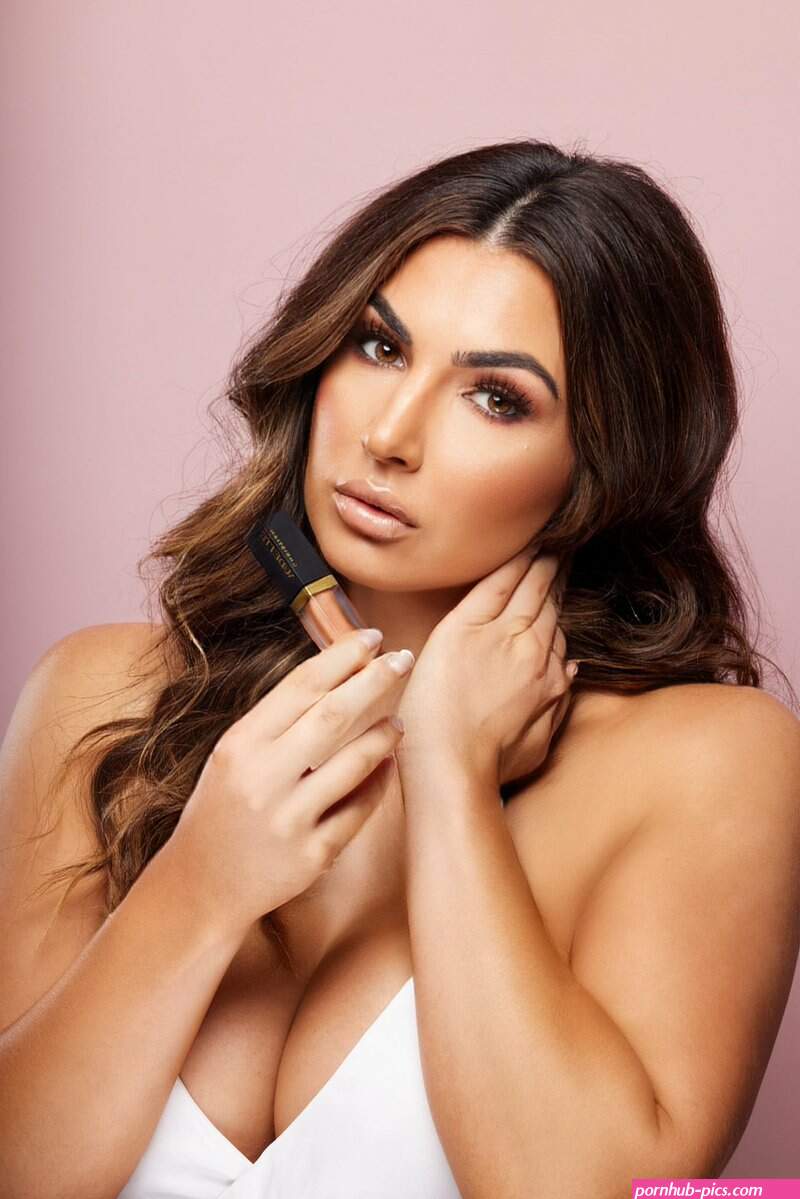 caroline zalog nudes videos