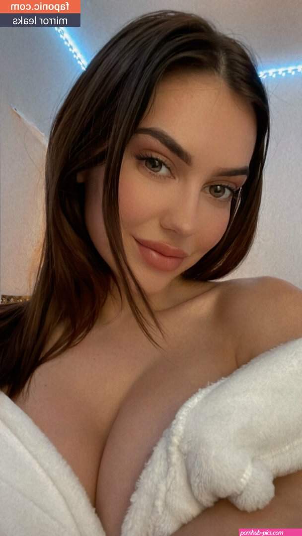 oliviamaebae nude
