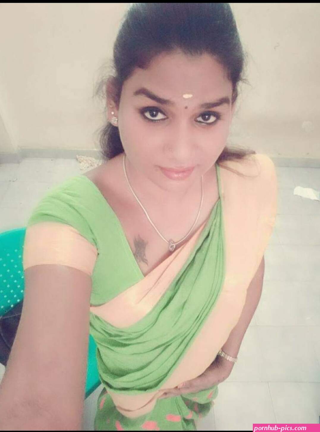 saree escort service nipple images