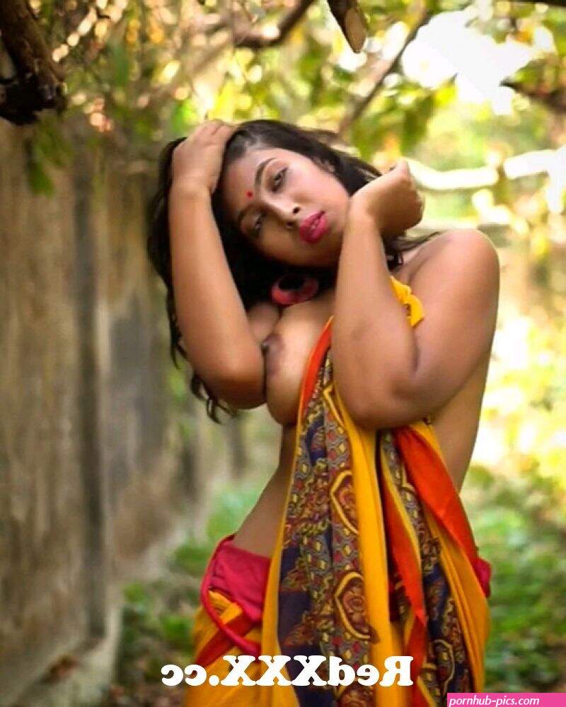 saree escort service nipple images