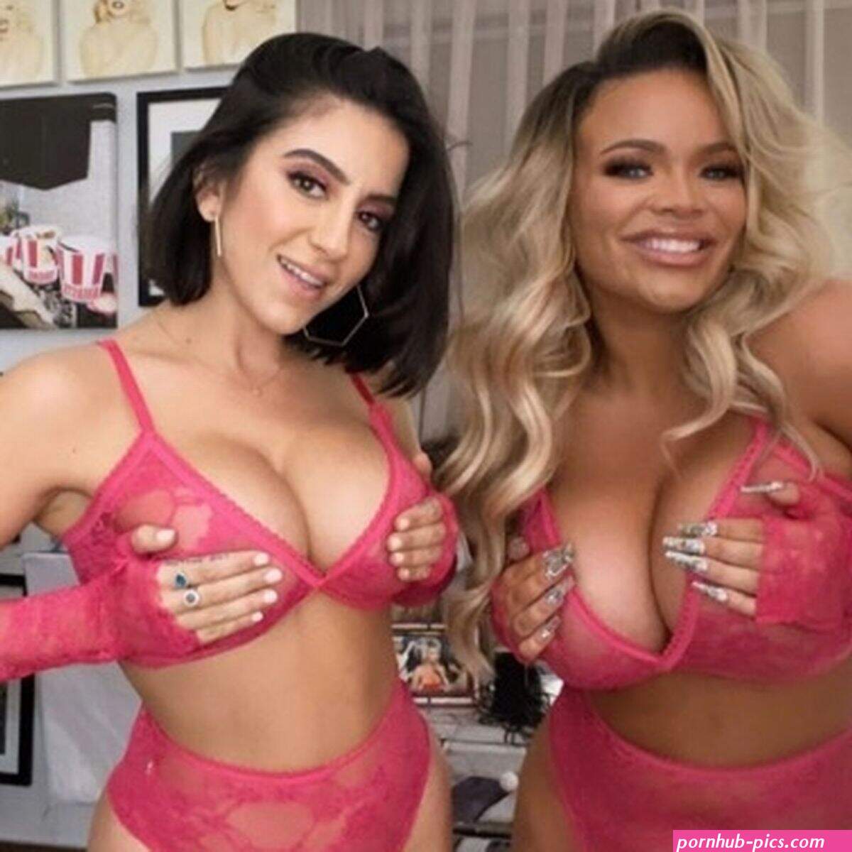 lena gets plugged onlyfans latest porn