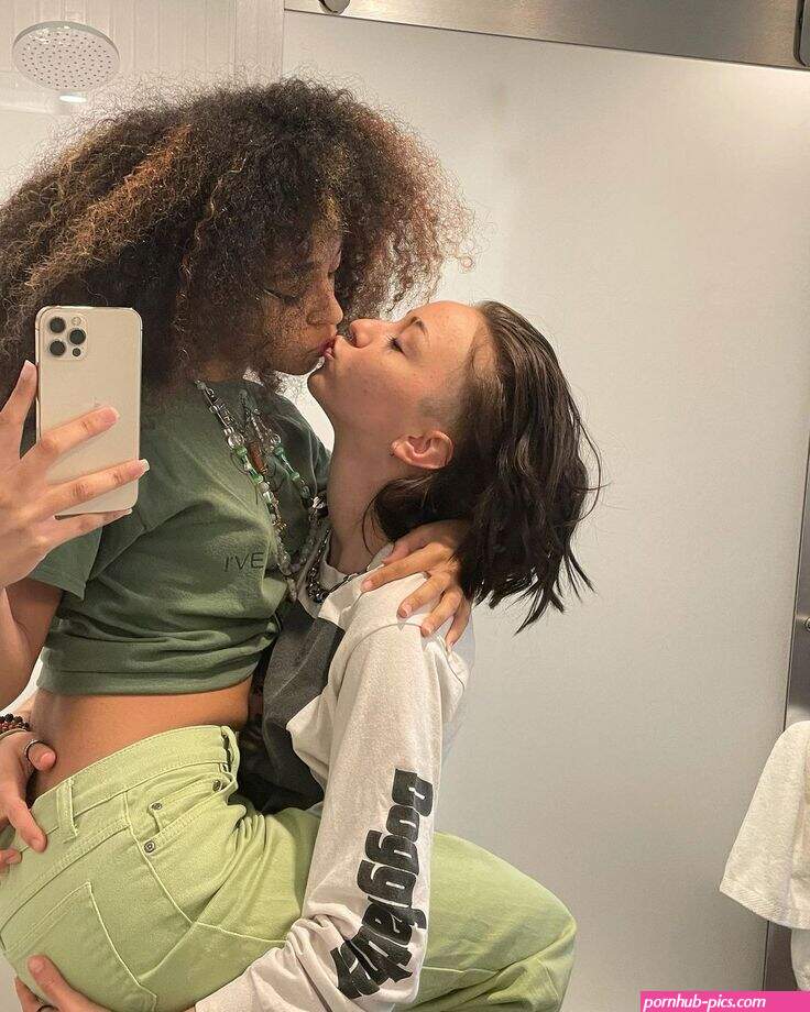 lesbian onlyfans
