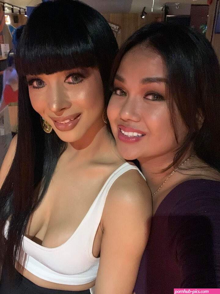 lesbian onlyfans