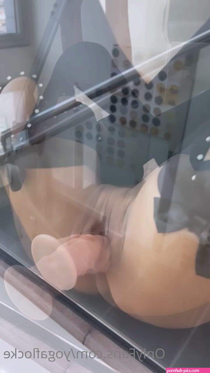 yoga flocke porn dildo