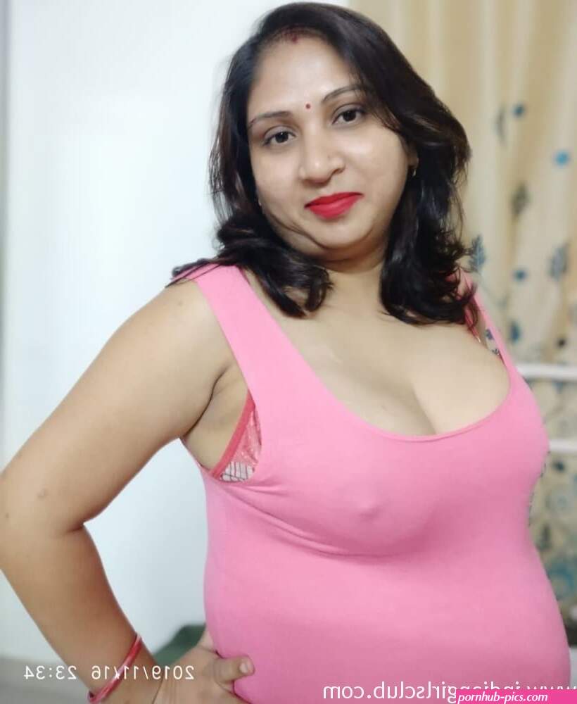 milf desi auntys in saree hd pics