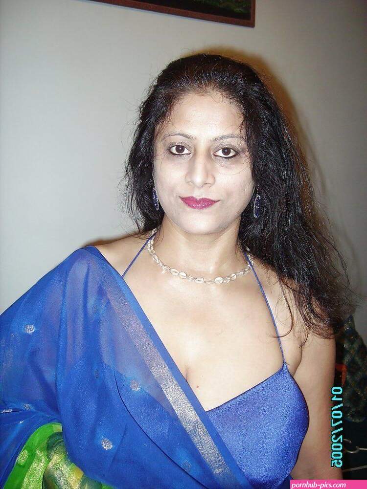 milf desi auntys in saree hd pics