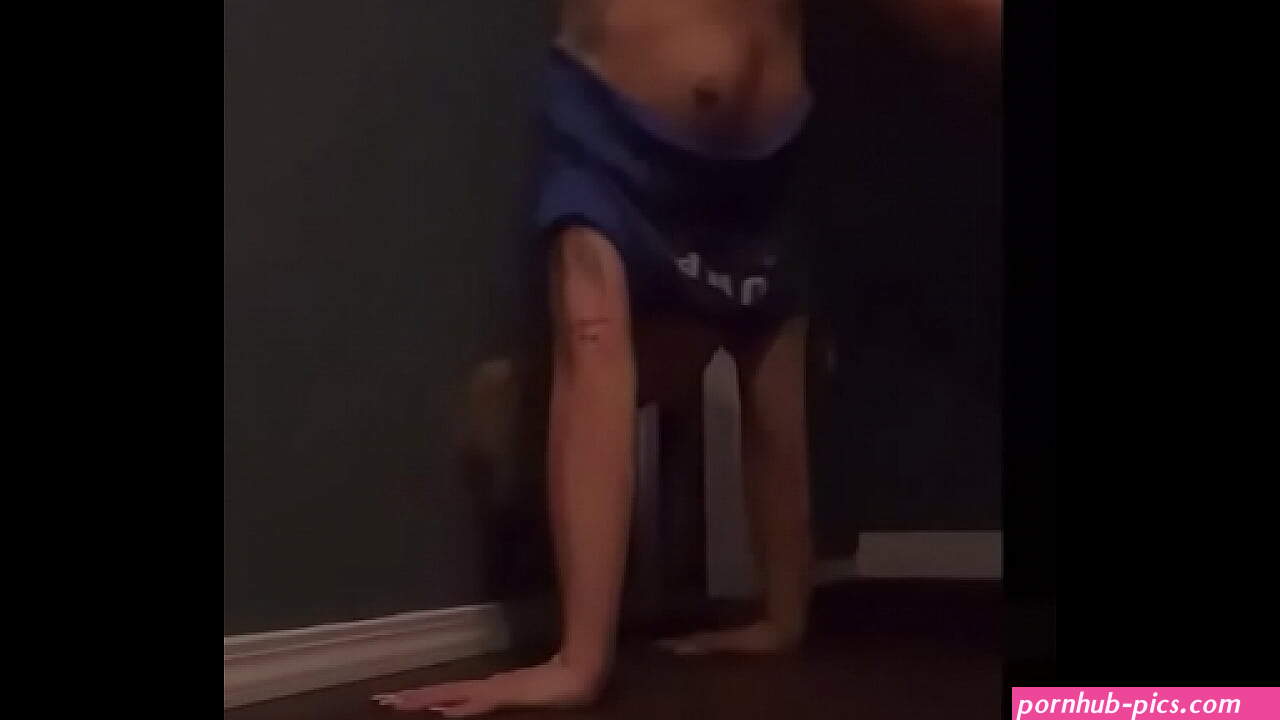 teen nipple slip
