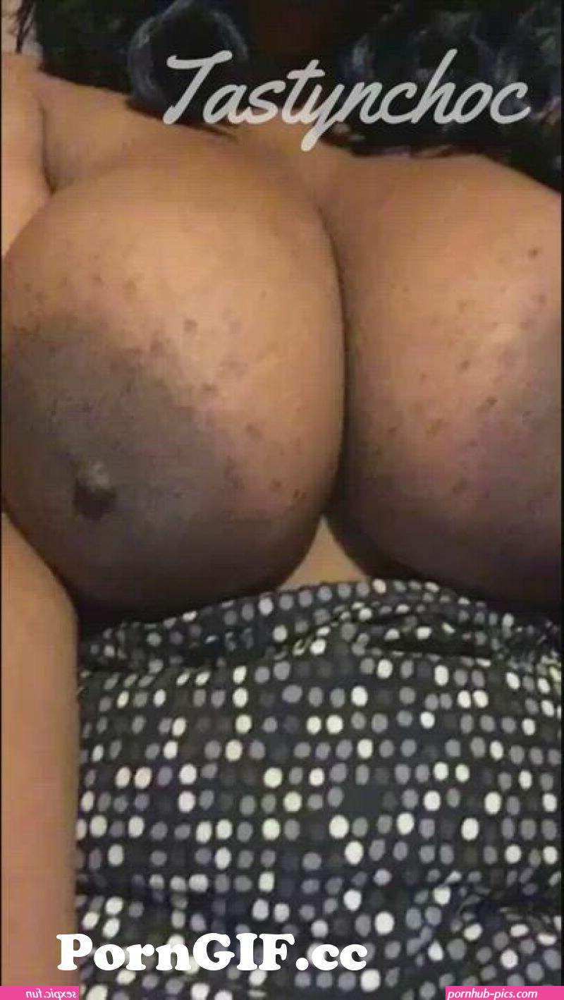 village desi bhabhi with huge boobs dark nipples and areola showing pussy in selfie