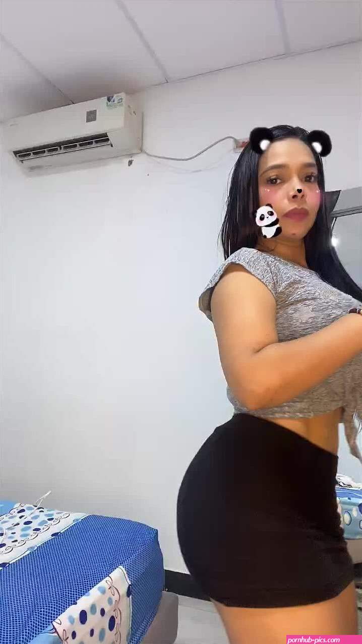 curvy booty sugarmummies upskirt