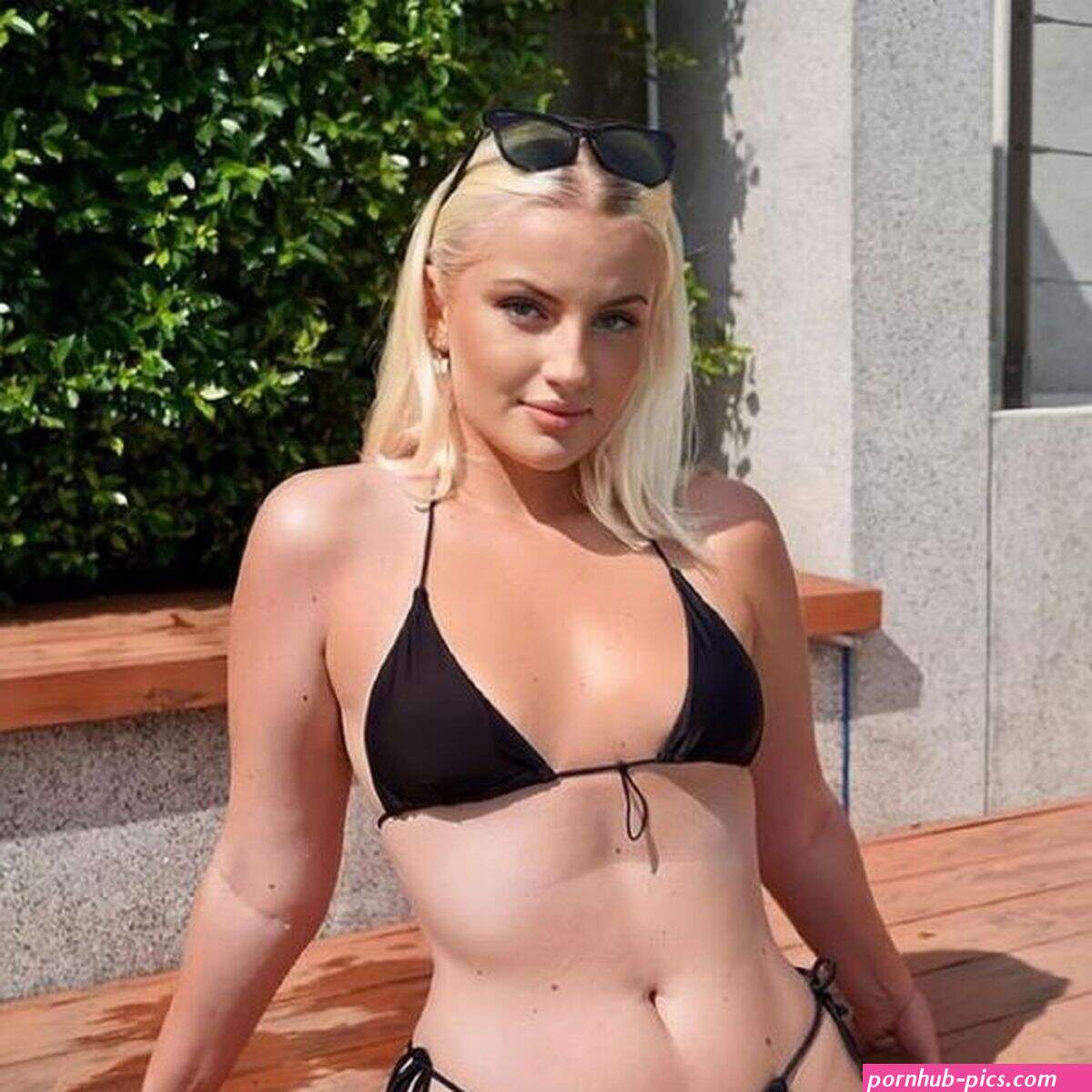 holly valentine onlyfans