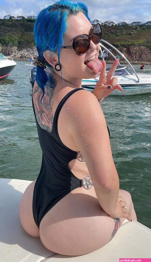holly valentine onlyfans