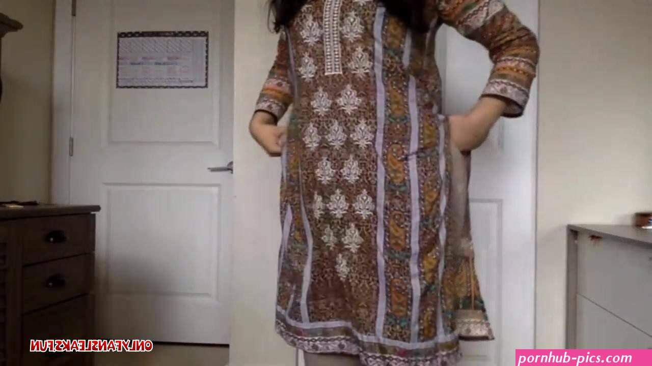 churidar kerala girl nude in bed pic