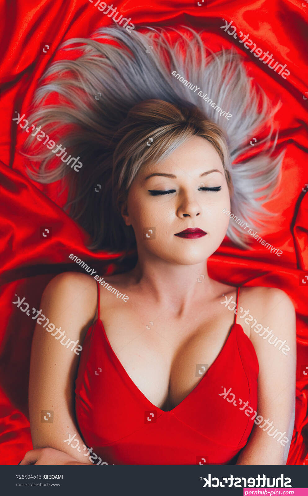 sleeping girls boobs pics