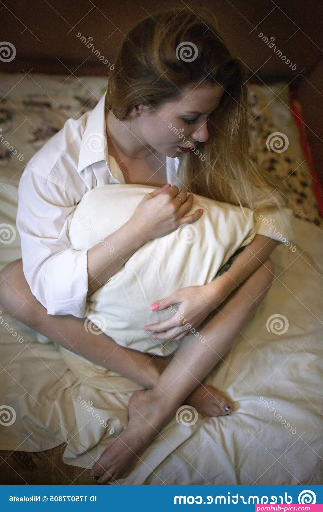 sleeping girls boobs pics