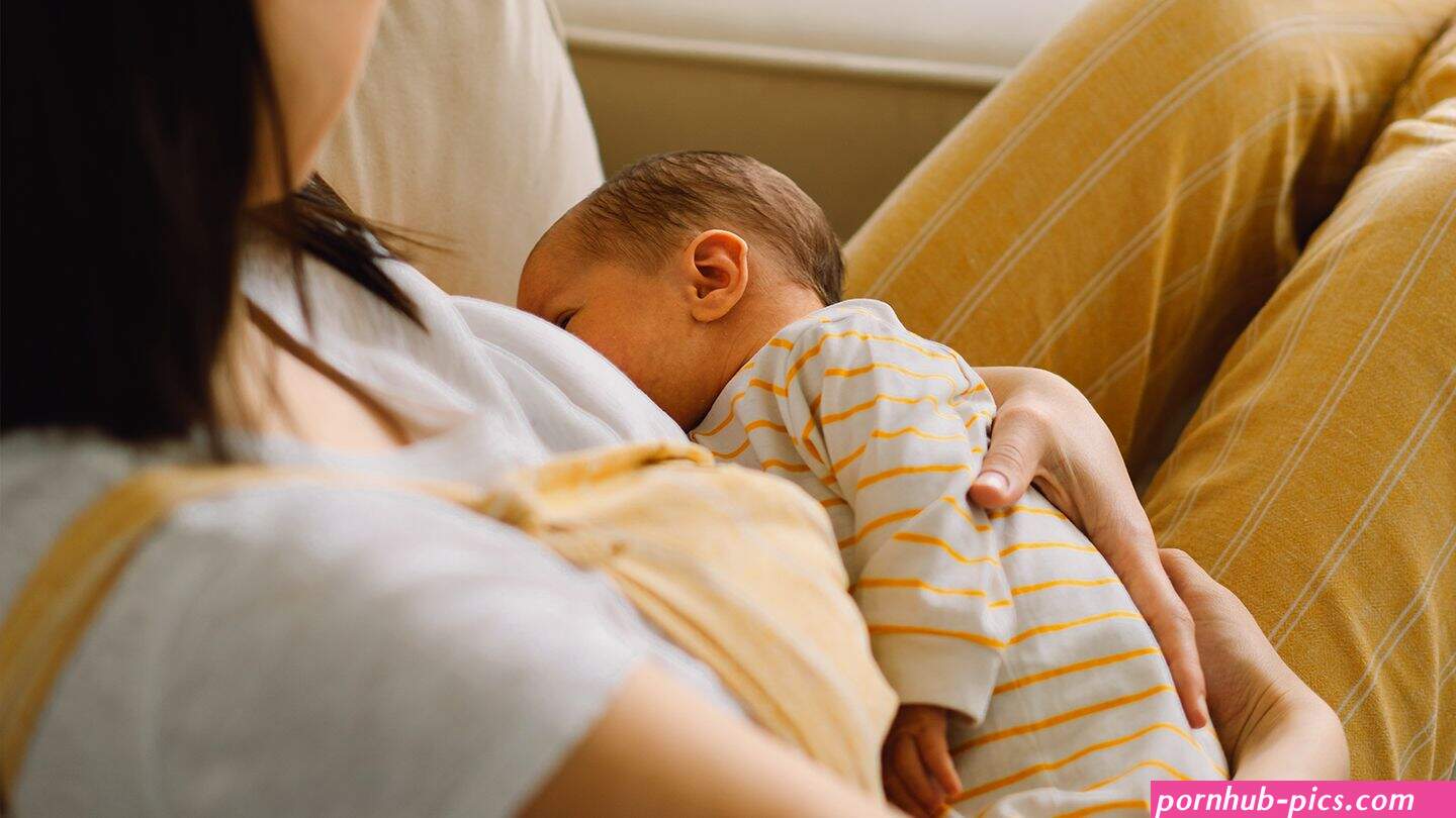 sleeping girls boobs pics