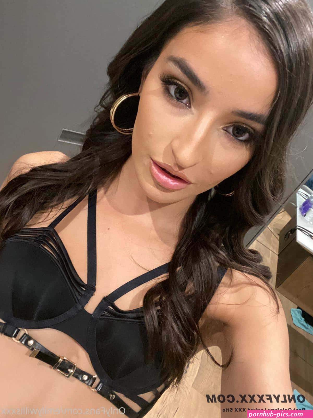 emily willis onlyfans solo