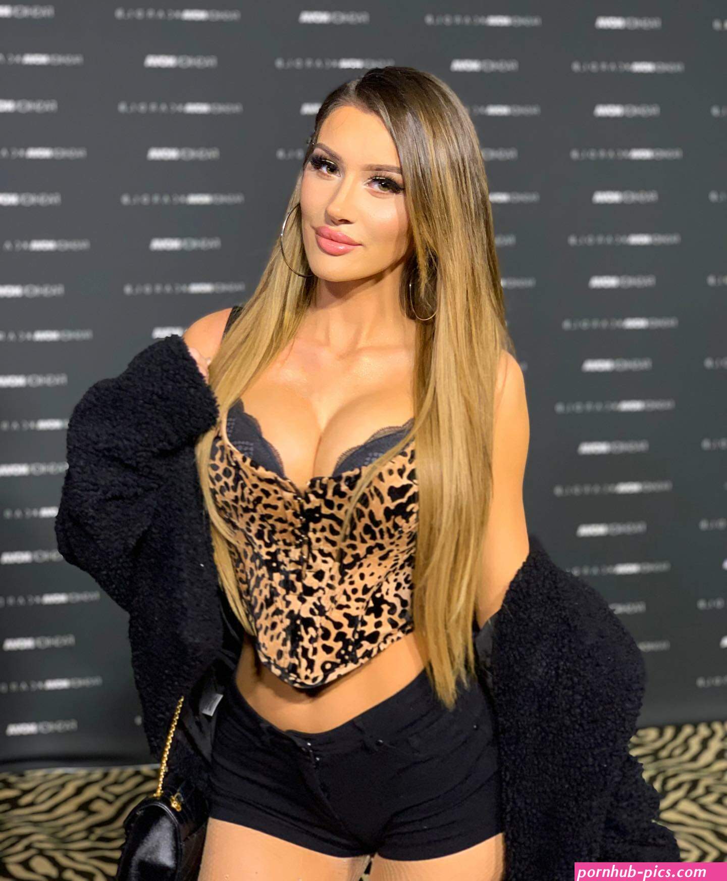molly eskam onlyfans videos