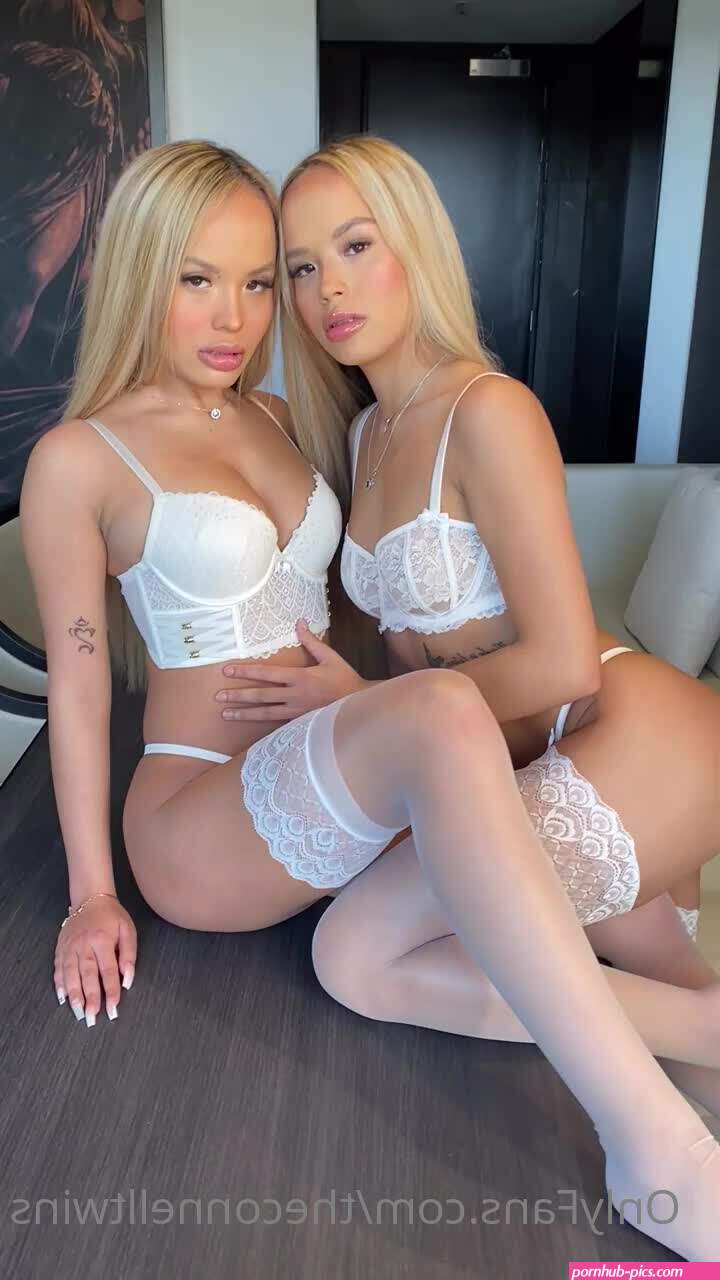 theconnelltwins onlyfans porn pic