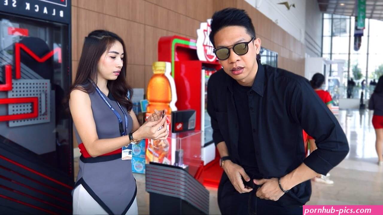 xnxx bukan cawet di tempat umum lalu ngakang pamer