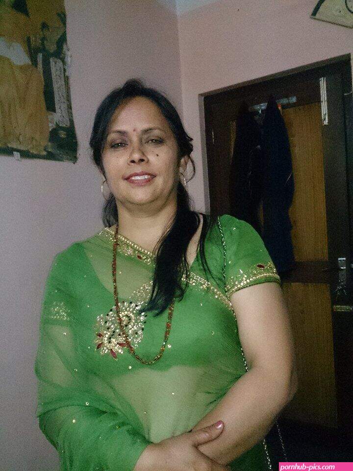 hungry busty aunty desires
