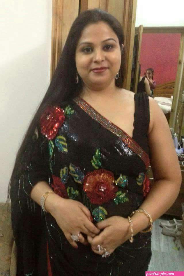hungry busty aunty desires