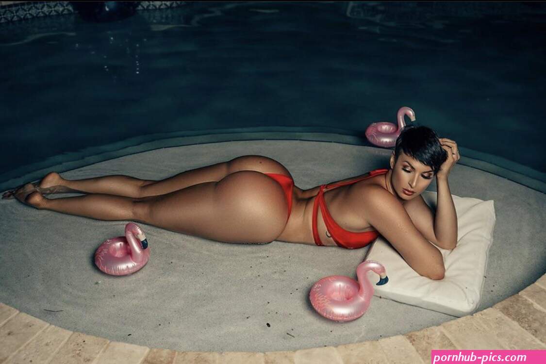 zahra elise nude pic