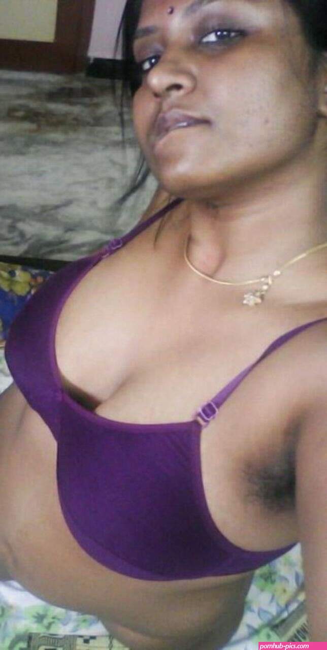 aunty.armpit.naked.