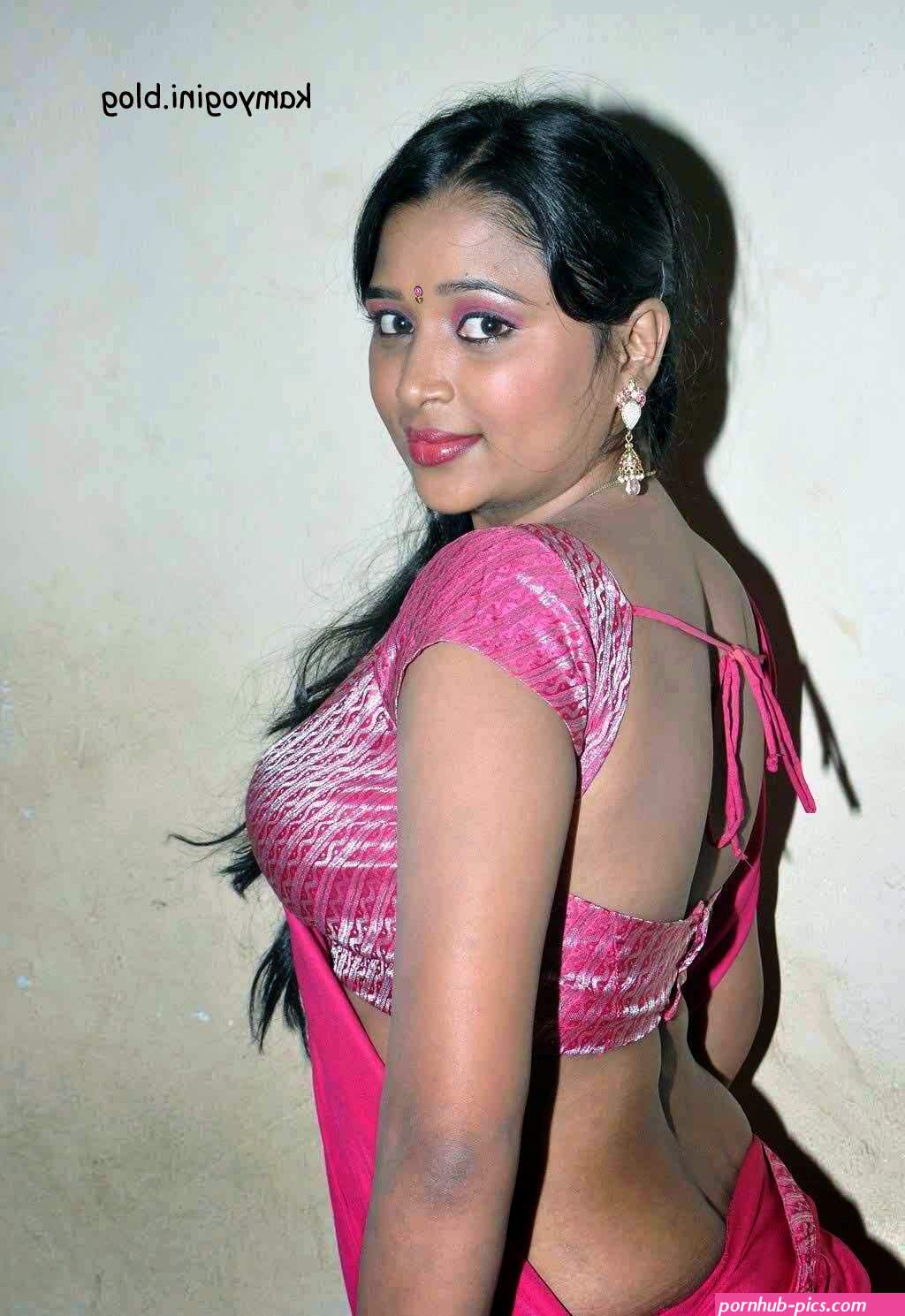 aunty.armpit.naked.