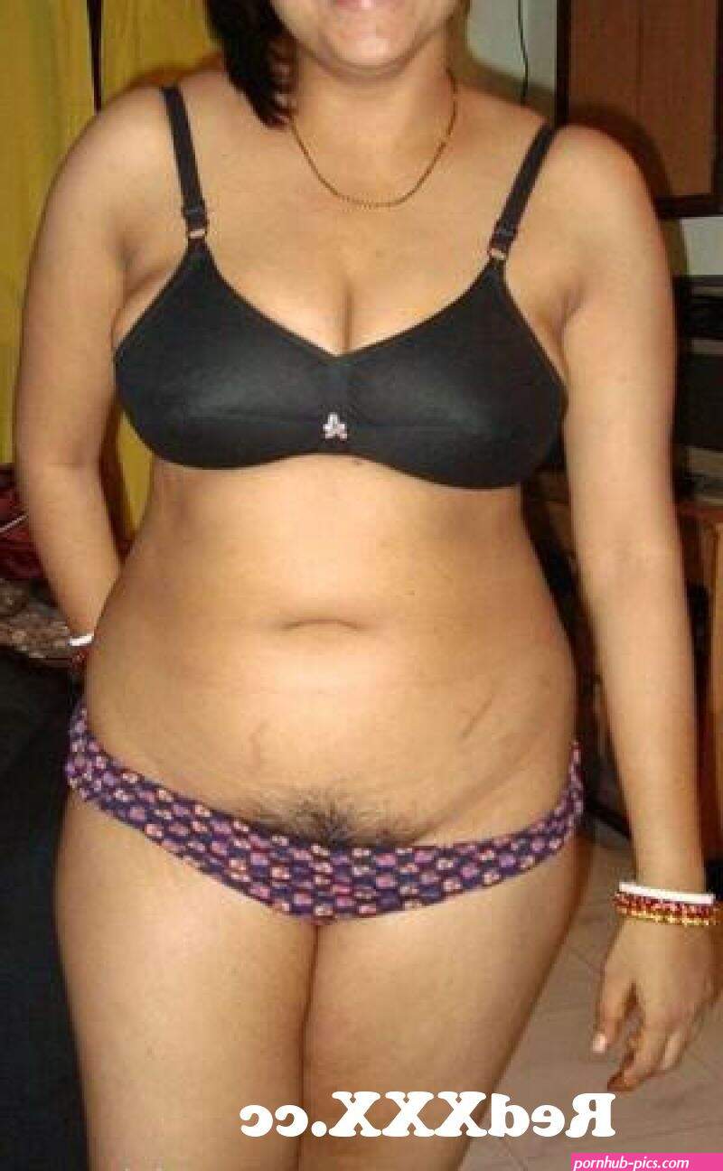 aunty.armpit.naked.