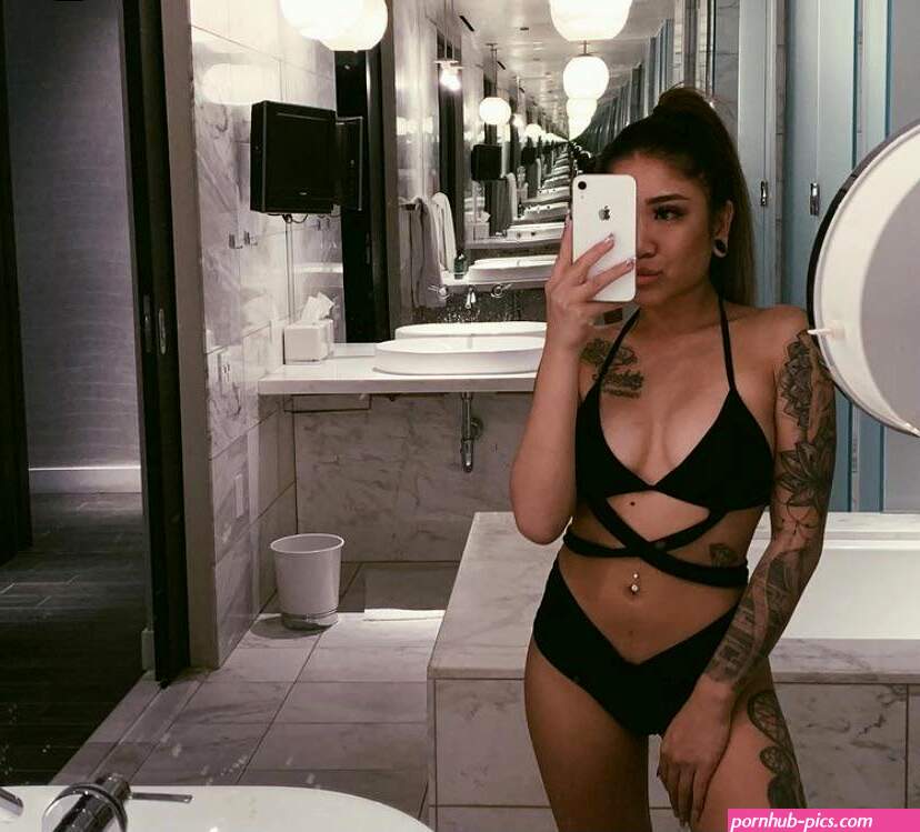 ava gg nude