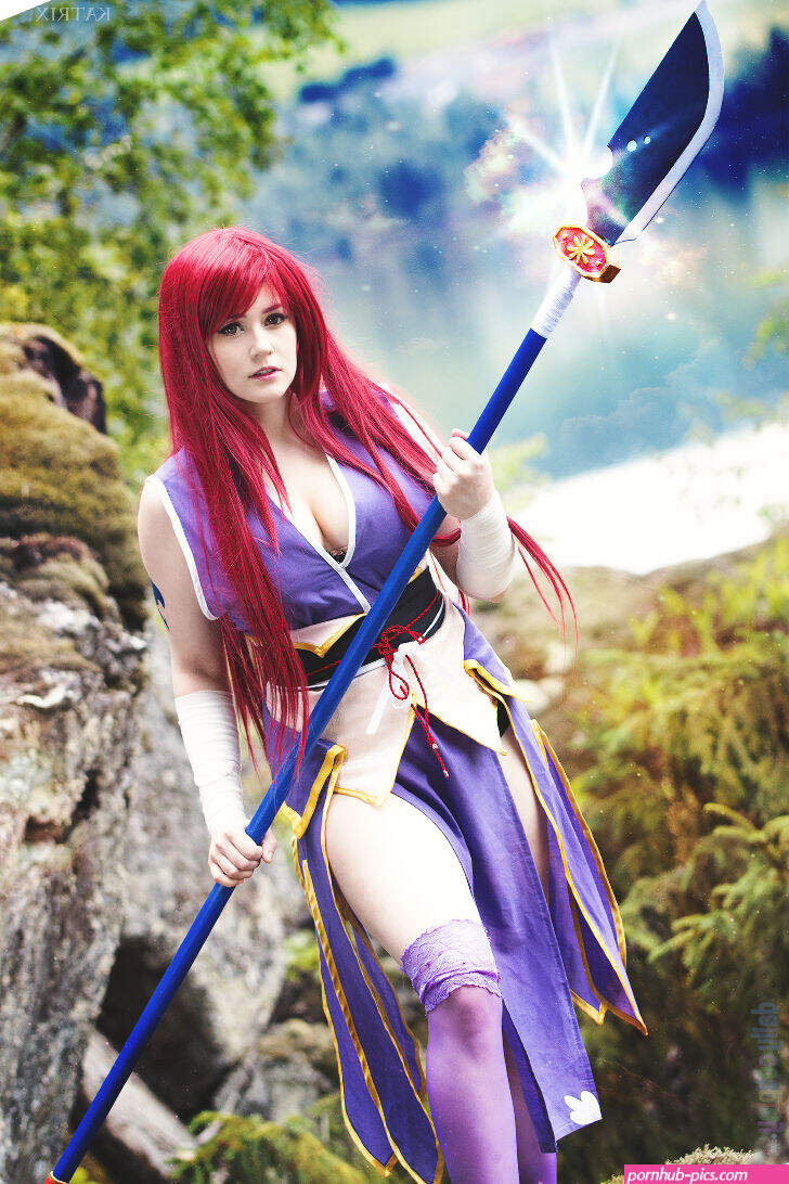 erza scarlet cosplay