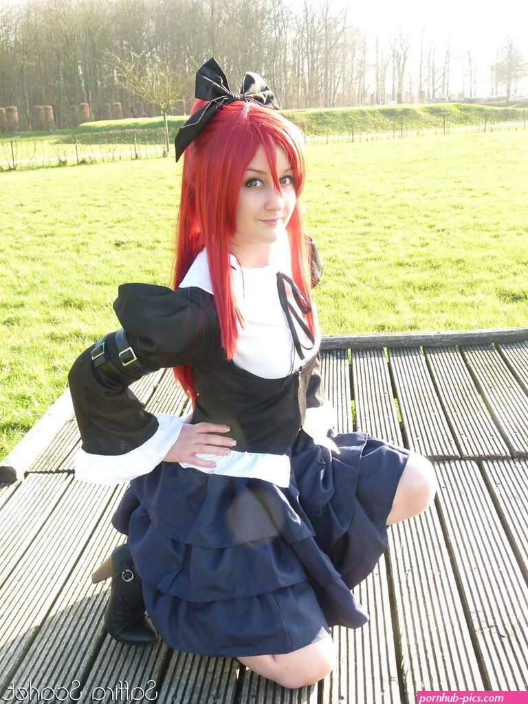 erza scarlet cosplay
