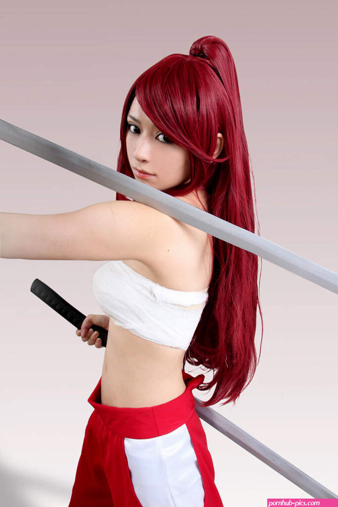 erza scarlet cosplay