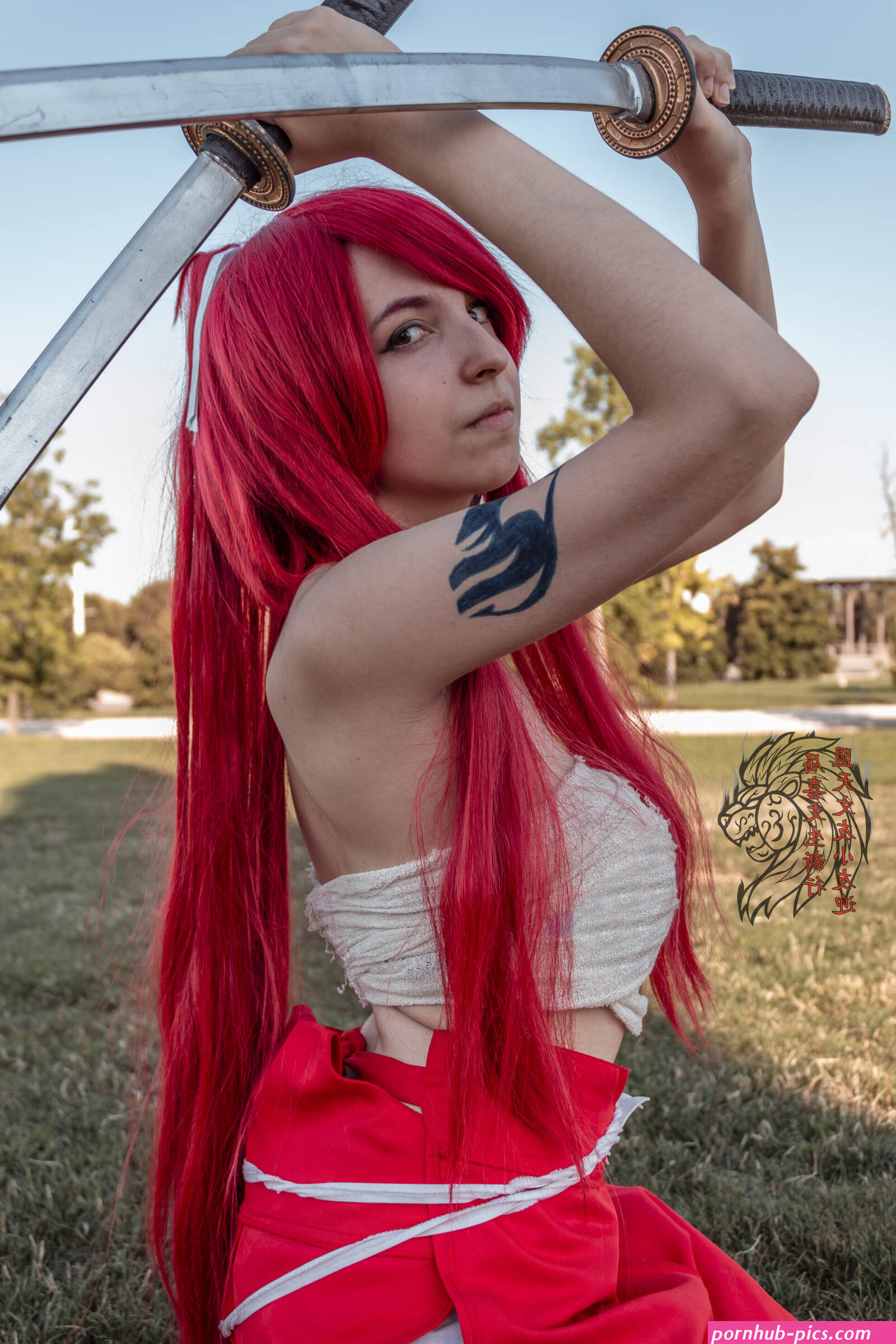 erza scarlet cosplay