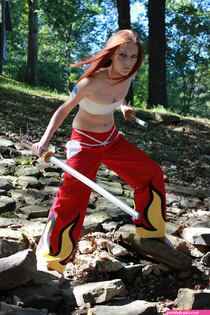 erza scarlet cosplay