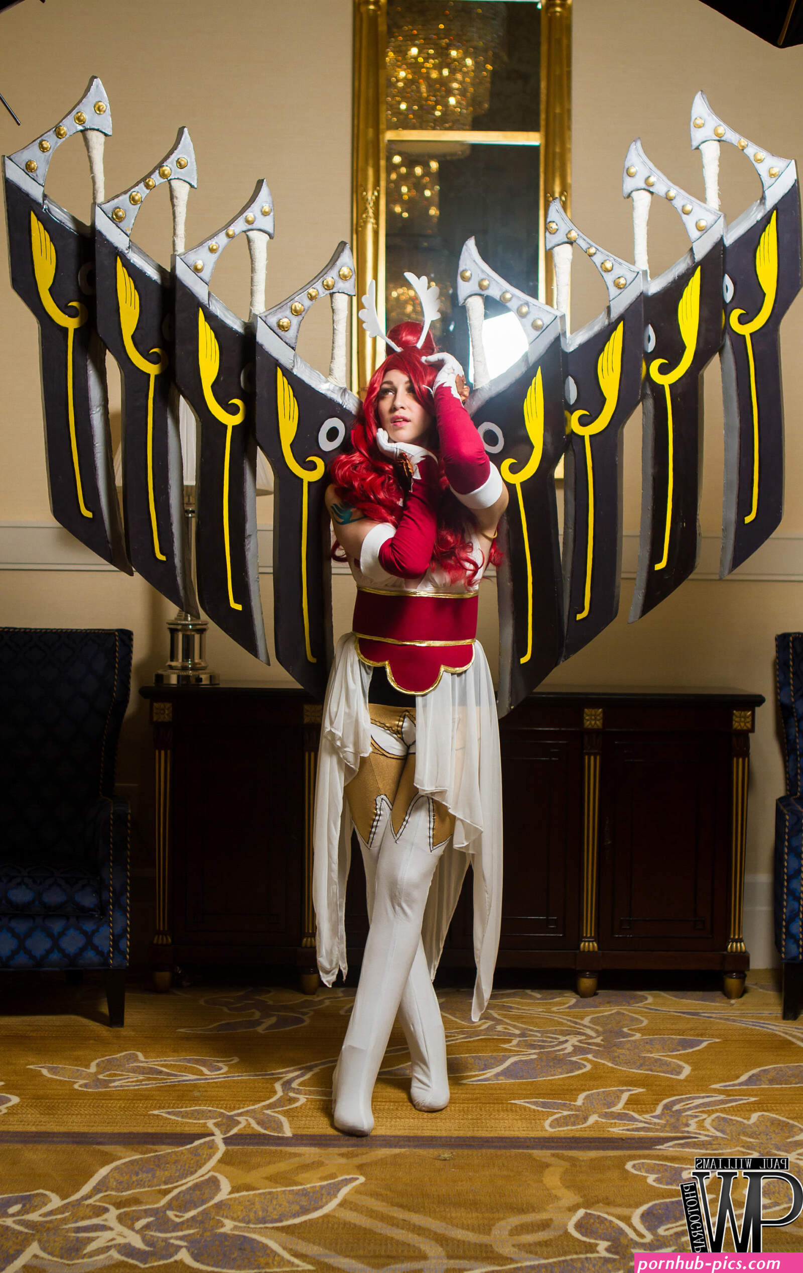 erza scarlet cosplay