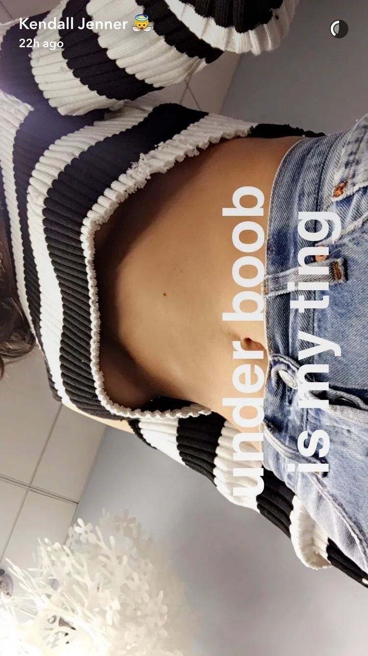 underboob nipples public