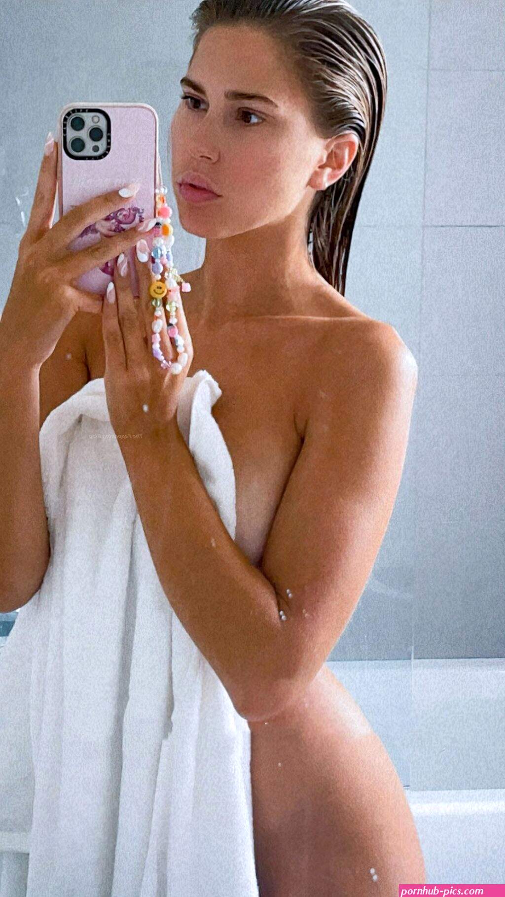 kara del toro nudes