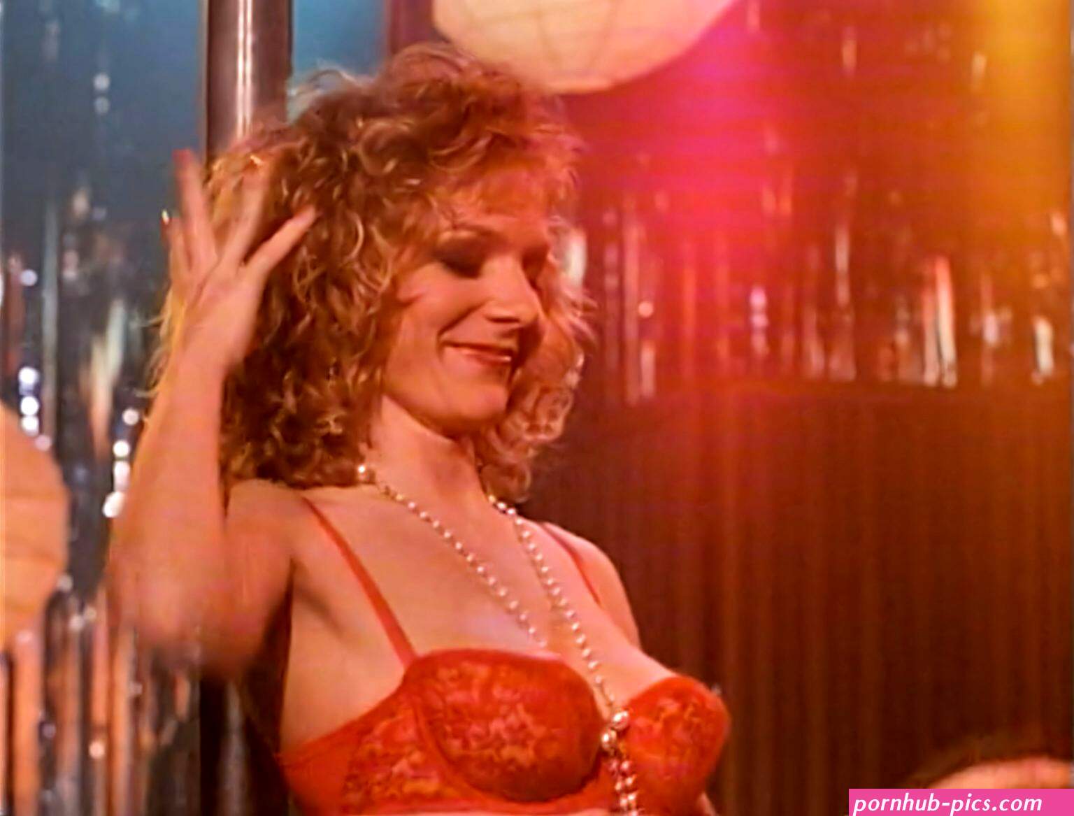 lisa kudrow naked