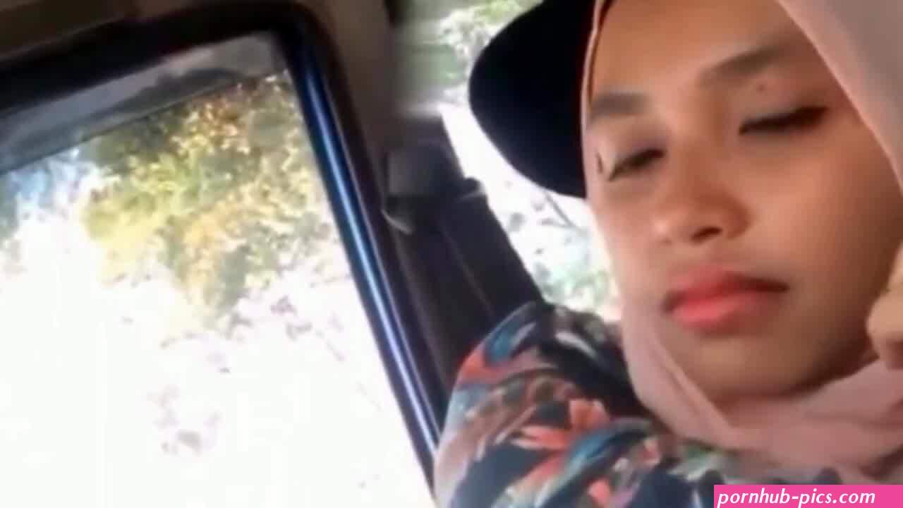 ngentot jilbab