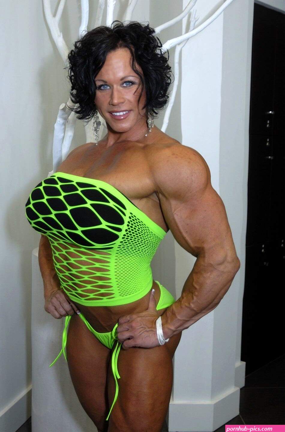 womenbodybuilder pussyphoto